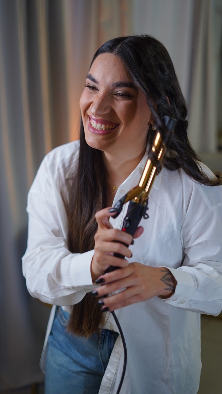 Karol fazendo ondas com babyliss